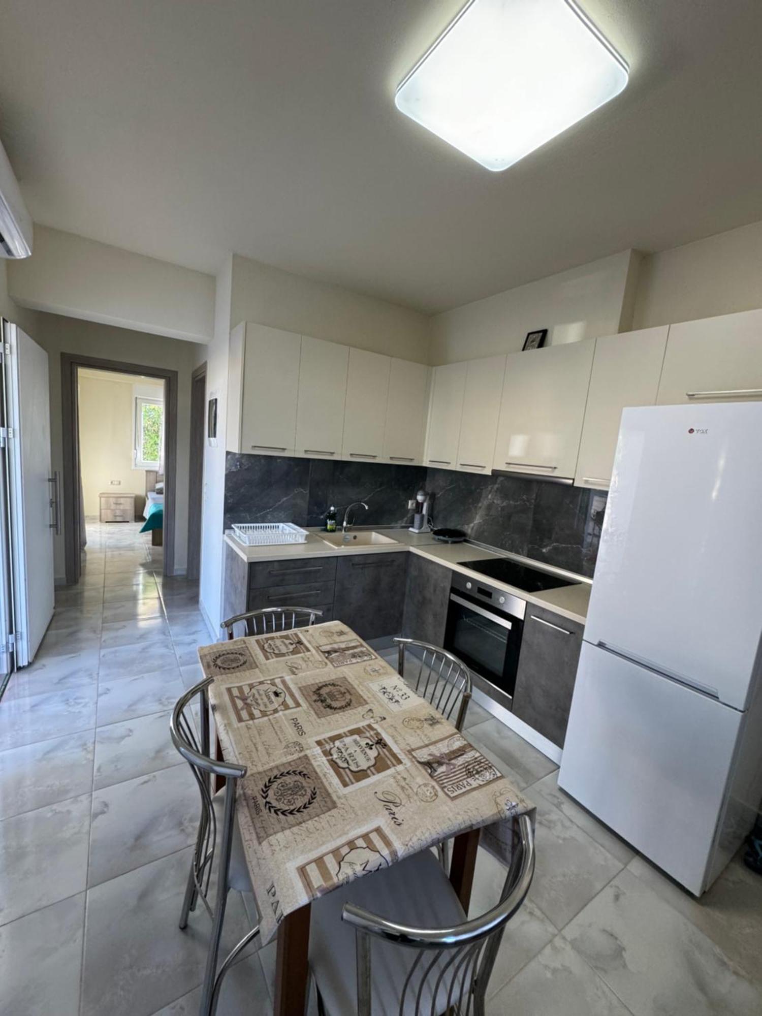 Adoniss Apartmentss Paralia Dionysiou Dış mekan fotoğraf